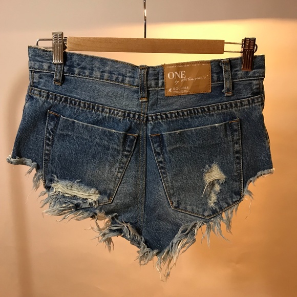 One Teaspoon Roller Shorts - Picture 3 of 4